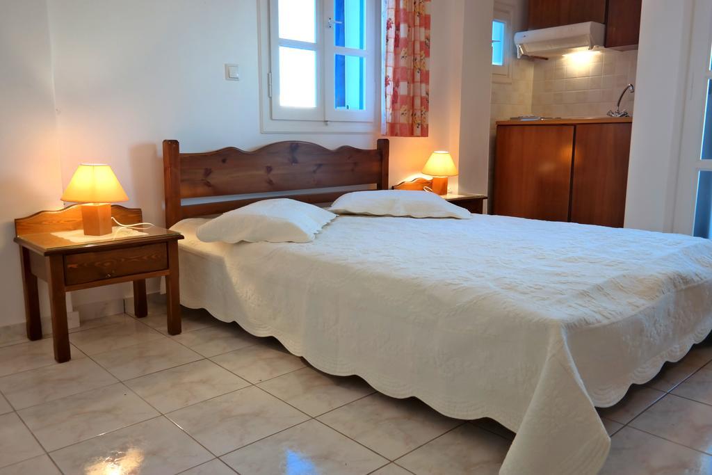 Mina'S Studios In Naxos Island Agios Prokopios  Zimmer foto